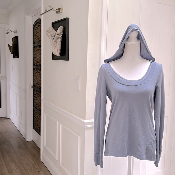 BCBG Paris Womens Scoop Neck Long Sleeve Sweatshirt with Hood Size M Blue Color - Picture 3 of 10